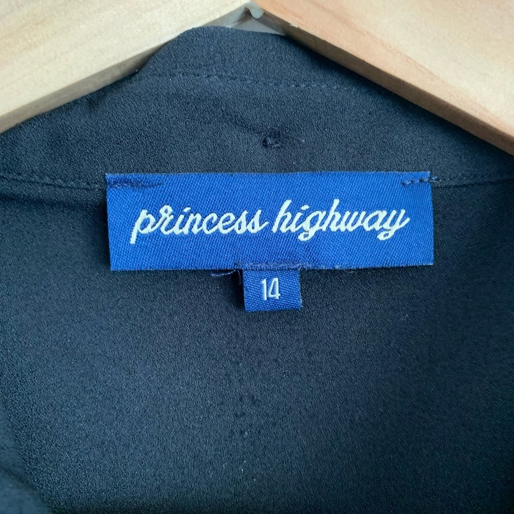 Princess Highway black ‘Annie’ blouse with contrast tie - Picture 6 of 7